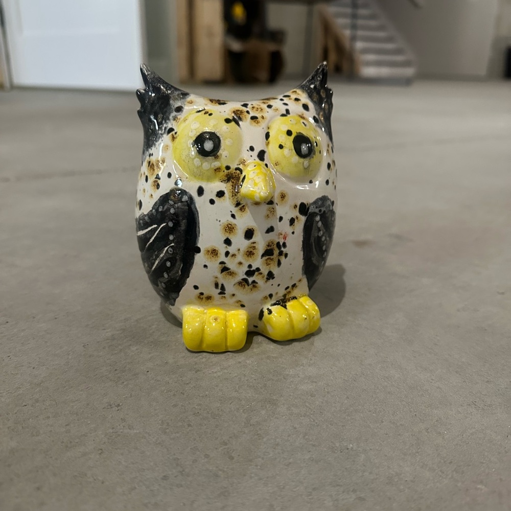 Charming Owl Bank - Yellow and Black